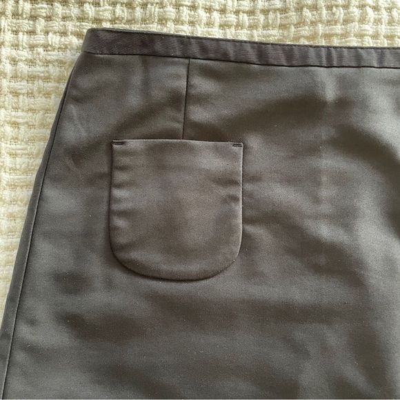 Notsold Black H&M mini‎ skirt with  front pockets - Picture 2 of 7